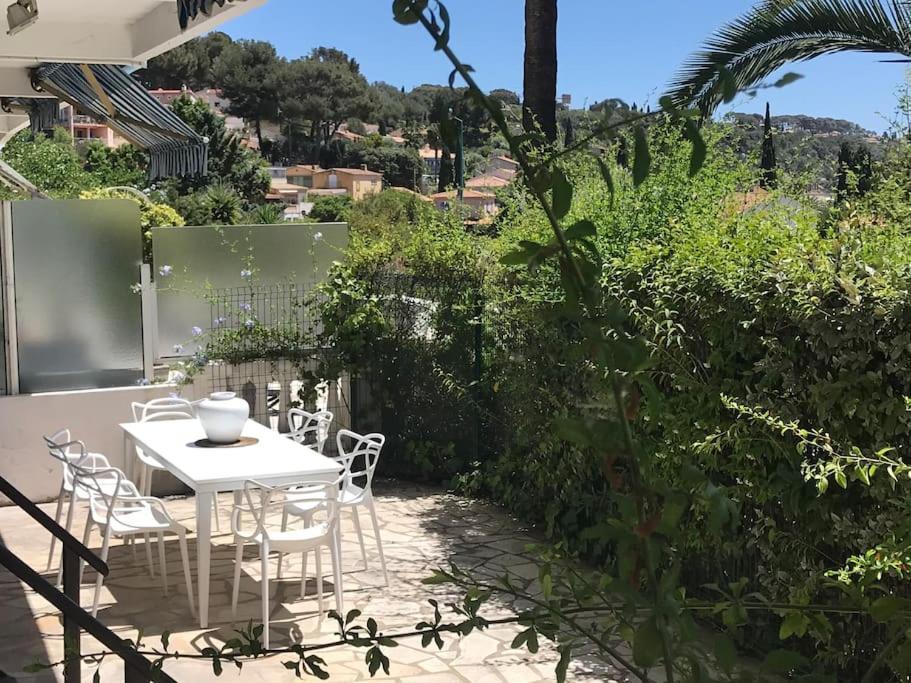 Bandol Roc Beach Vue Mer Grand T3 Face A La Plage Avec Parking Eksteriør bilde