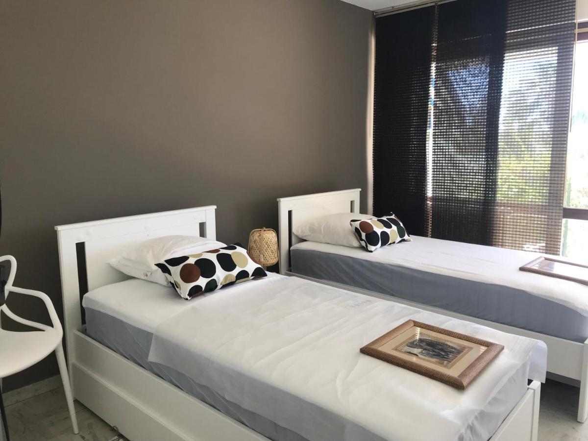 Bandol Roc Beach Vue Mer Grand T3 Face A La Plage Avec Parking Eksteriør bilde